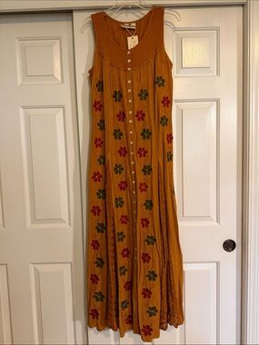 NWT Sleeveless Pumpkin Button-Front Maxi Dress